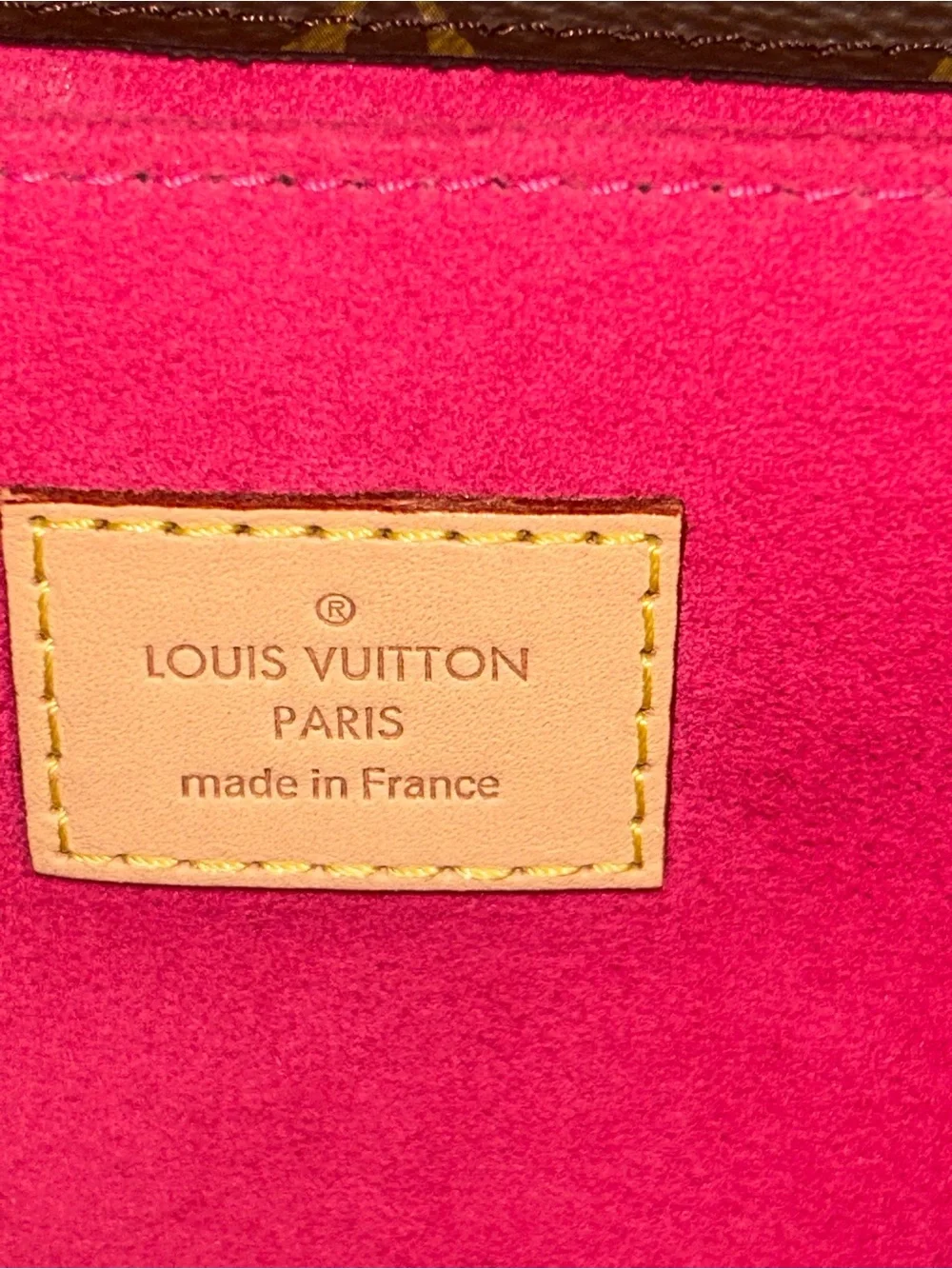 Louis Vuitton 🖤amazing 🖤comes